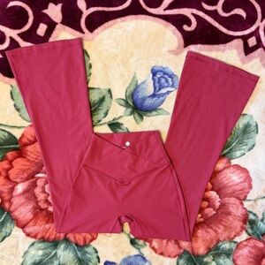 yogalicious lux flare leggings.